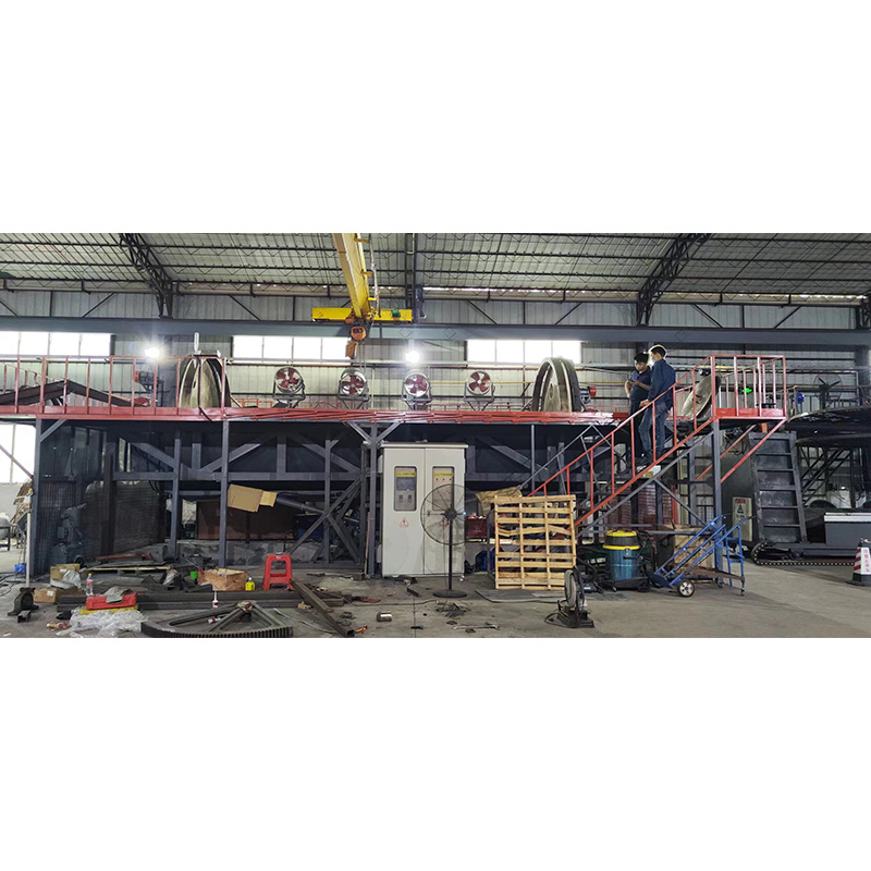 烘箱搖擺式滾塑機